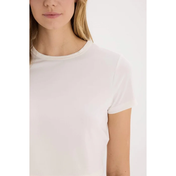 Defacto D7295 Ekru DeFactoFit Crop Bisiklet Yaka Basic Düz Sporcu Kısa Kollu Tişört