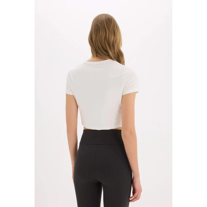 Defacto D7295 Ekru DeFactoFit Crop Bisiklet Yaka Basic Düz Sporcu Kısa Kollu Tişört