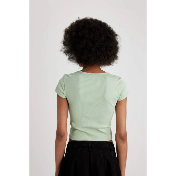 Defacto B6813 Yeşil Fitted Bisiklet Yaka Baskılı Fitilli Kaşkorse Kısa Kollu Tişört