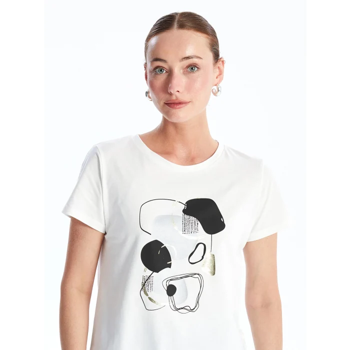 LCWAIKIKI Basic Ekru Bisiklet Yaka Baskılı Kısa Kollu Kadın Tişört