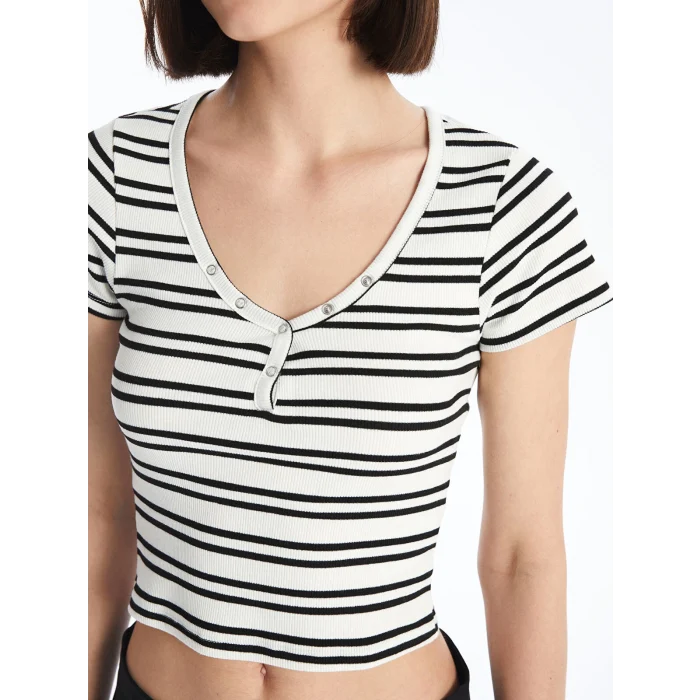 XSIDE Siyah V Yaka Çizgili Kısa Kollu Kadın Crop