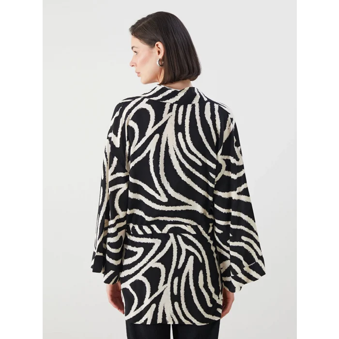 LCWAIKIKI Classic Siyah Şal Yaka Desenli Kadın Kimono