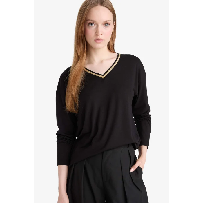 Defacto G0210AXBK81 Siyah Regular Fit V Yaka Uzun Kollu Tişört