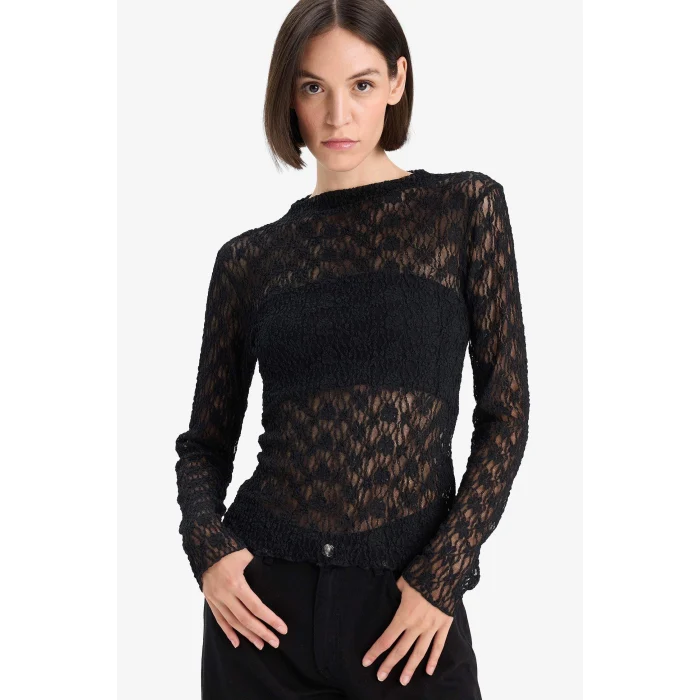 Defacto F8116AXBK81 Siyah Slim Fit Dar Kesim Kayık Yaka Dantel Uzun Kollu Bluz