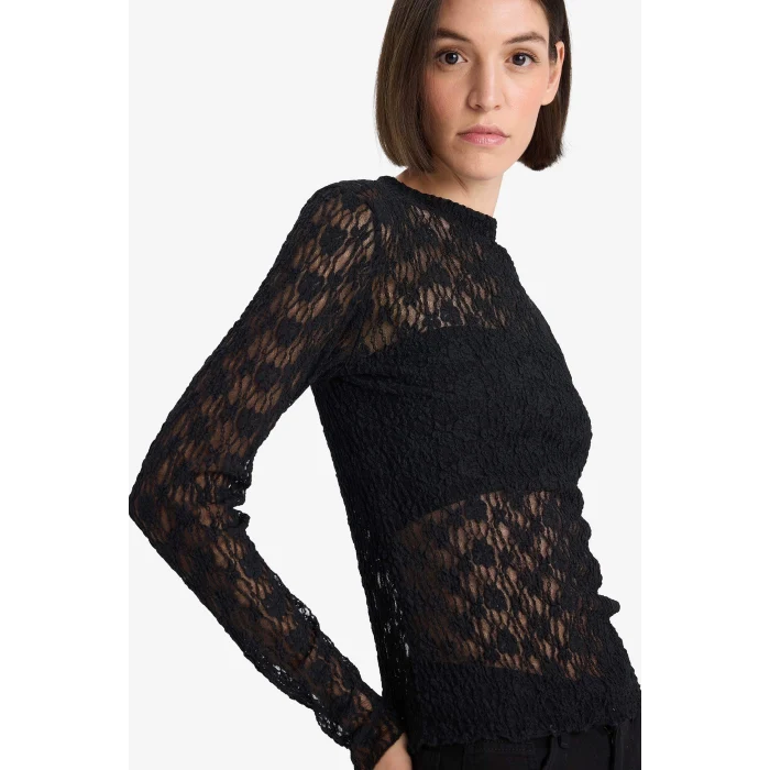 Defacto F8116AXBK81 Siyah Slim Fit Dar Kesim Kayık Yaka Dantel Uzun Kollu Bluz