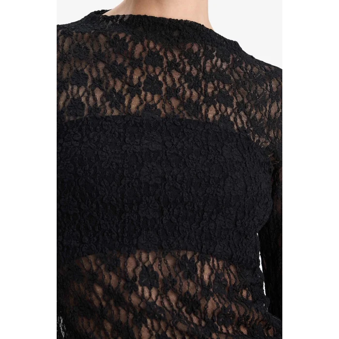 Defacto F8116AXBK81 Siyah Slim Fit Dar Kesim Kayık Yaka Dantel Uzun Kollu Bluz