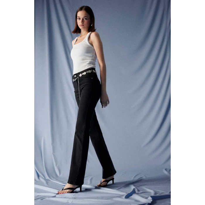 Defacto E9157AXNM40 Siyah Mia Flare Fit Normal Bel İspanyol Paça Uzun Jean Pantolon
