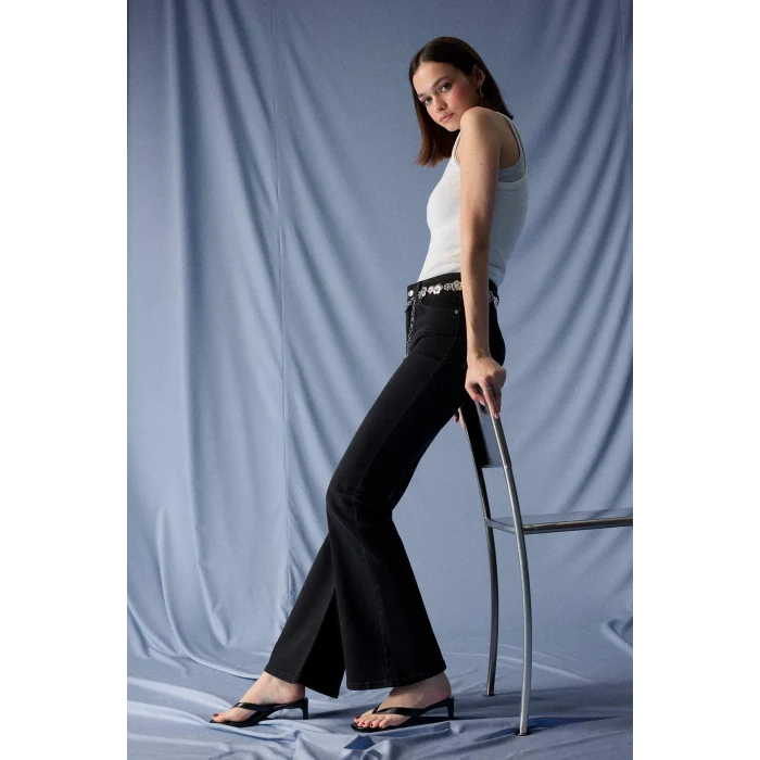 Defacto E9157AXNM40 Siyah Mia Flare Fit Normal Bel İspanyol Paça Uzun Jean Pantolon
