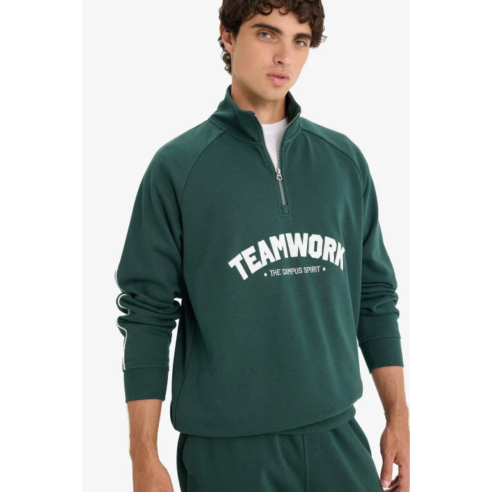 Defacto F0115AXGN536 Yeşil Boxy Fit Dik Yaka Yarım Fermuarlı Baskılı Sweatshirt