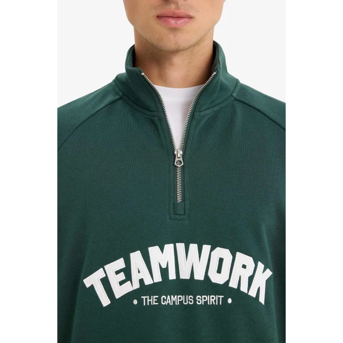 Defacto F0115AXGN536 Yeşil Boxy Fit Dik Yaka Yarım Fermuarlı Baskılı Sweatshirt