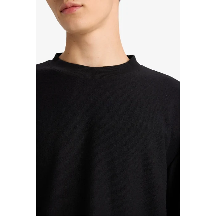 Defacto E8437AXBK81 Siyah Boxy Fit Rahat Kesim Bisiklet Yaka Pamuklu Uzun Kollu Tişört