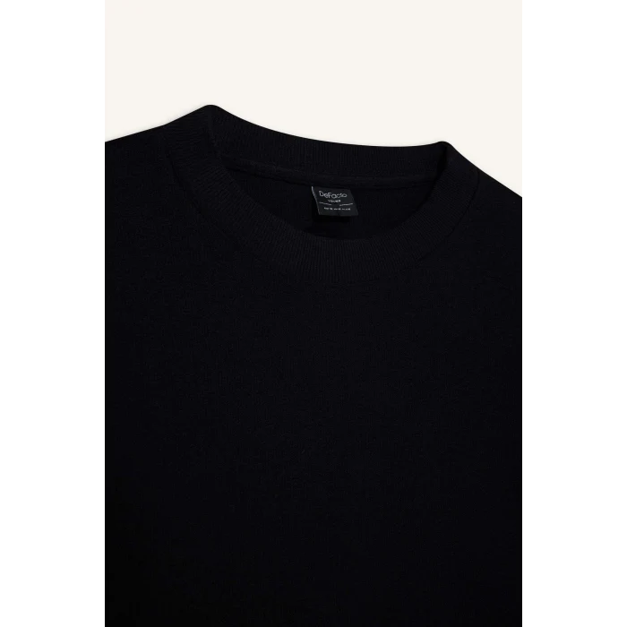 Defacto E8437AXBK81 Siyah Boxy Fit Rahat Kesim Bisiklet Yaka Pamuklu Uzun Kollu Tişört