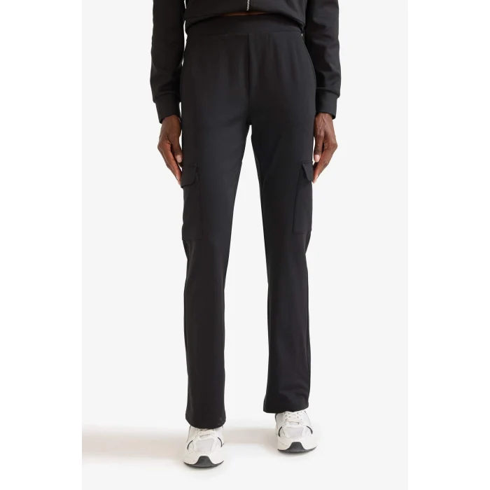 Defacto E8961AXBK81 Siyah DeFactoFit Straight Fit Kargo Cepli Esnek Kumaş Standart Boy Sporcu Pantolon