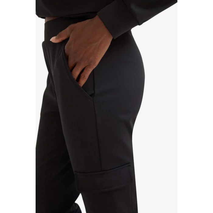 Defacto E8961AXBK81 Siyah DeFactoFit Straight Fit Kargo Cepli Esnek Kumaş Standart Boy Sporcu Pantolon