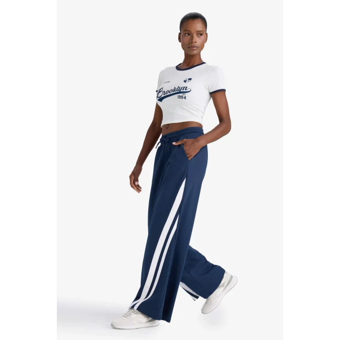 Defacto E7719AXNV238 Lacivert DeFactoFit Wide Leg Geniş Paça Şeritli Standart Boy Sporcu Pantolon