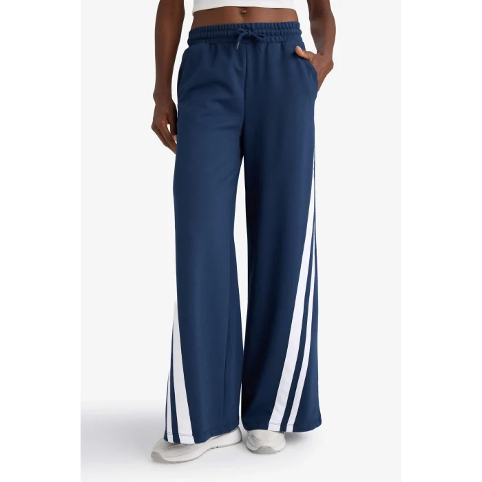Defacto E7719AXNV238 Lacivert DeFactoFit Wide Leg Geniş Paça Şeritli Standart Boy Sporcu Pantolon