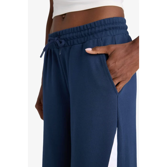 Defacto E7719AXNV238 Lacivert DeFactoFit Wide Leg Geniş Paça Şeritli Standart Boy Sporcu Pantolon