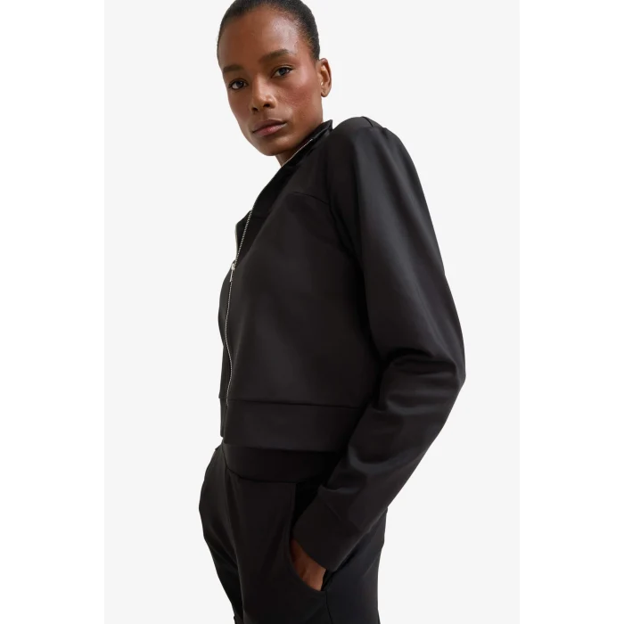 Defacto E8981AXBK81 Siyah DeFactoFit Standart Fit Dik Yaka Esnek Kumaş İçi Yumuşak Tüylü Fermuarlı Sweatshirt