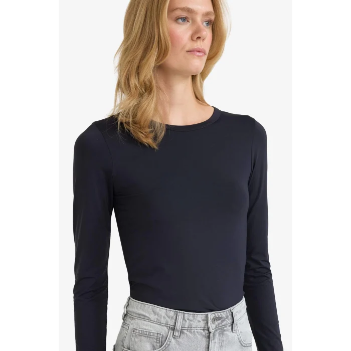 Defacto D3756AXBK81 Siyah Slim Fit Dar Kesim Bisiklet Yaka Basic Düz Uzun Kollu Tişört