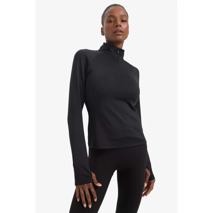 Defacto B0811AXBK81 Siyah DeFactoFit Standart Fit Dik Yaka Fermuarlı İçi Yumuşak Tüylü Sporcu Uzun Kollu Tişört