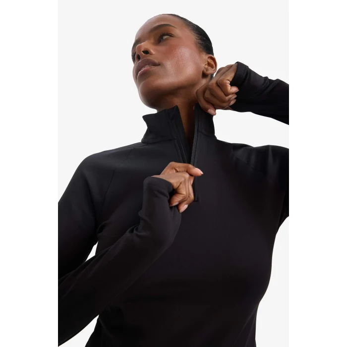 Defacto B0811AXBK81 Siyah DeFactoFit Standart Fit Dik Yaka Fermuarlı İçi Yumuşak Tüylü Sporcu Uzun Kollu Tişört