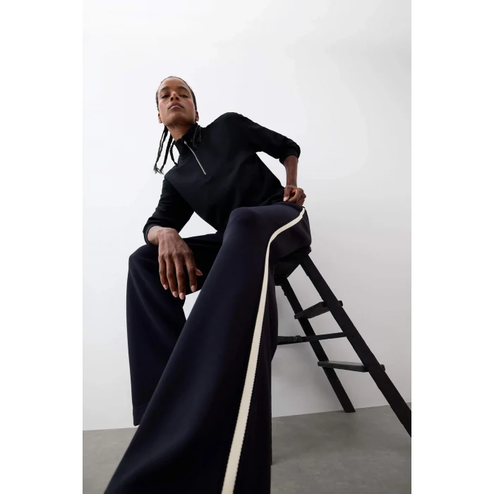 Defacto D7126AXBK81 Siyah DeFactoFit Oversize Geniş Kalıp Yarım Fermuarlı Dik Yaka Modal Sweatshirt