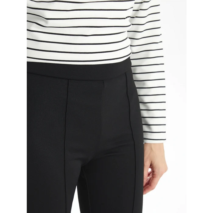 LCWAIKIKI Classic Siyah Dar Fit İspanyol Paça Kadın Tayt Pantolon