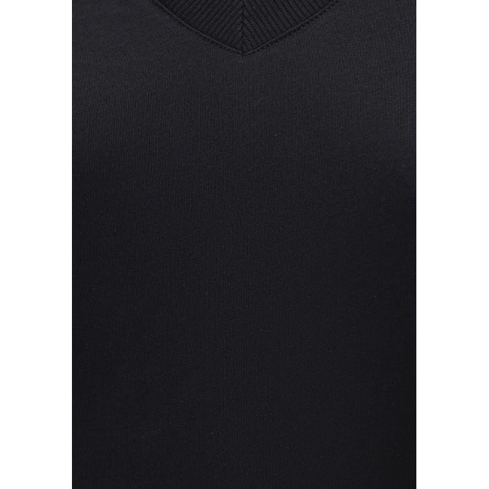 Mavi 166248-900 V Yaka Siyah Basic Tişört