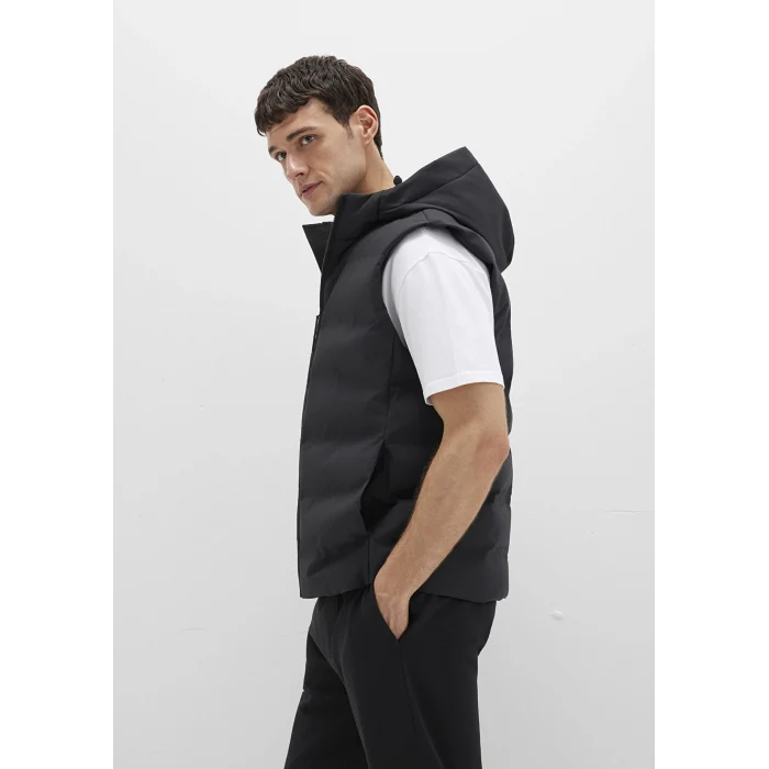 Mavi 0110619-71379 Kapüşonlu Siyah Şişme Yelek