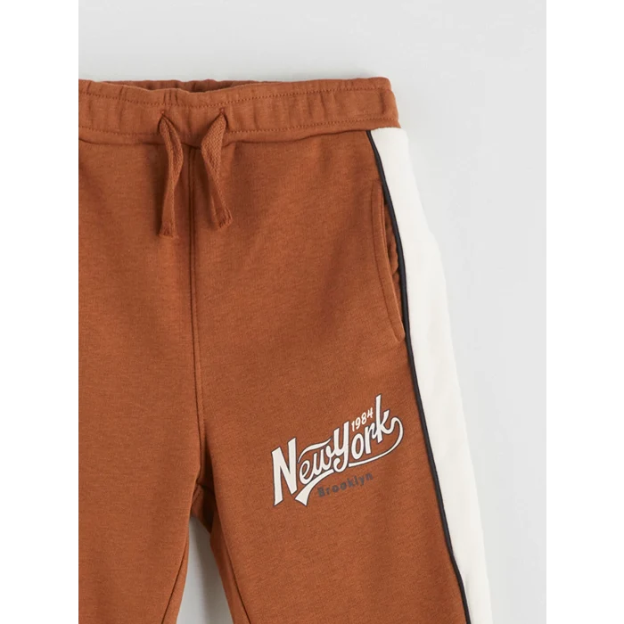 LCW Kids Kahverengi Yazı Baskılı Erkek Çocuk Jogger Eşofman Altı