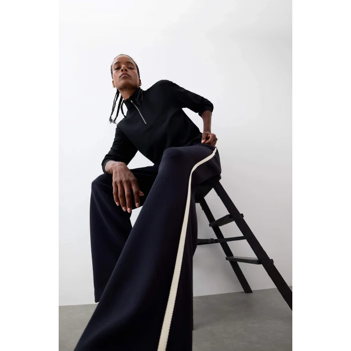 Defacto D1458AXBK81 Siyah DeFactoFit Wide Leg Geniş Paça Cepli Standart Boy Modal Soft Touch Pantolon