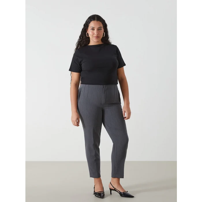 LCWAIKIKI Basic Siyah Bisiklet Yaka Düz Kısa Kollu Kadın Tişört