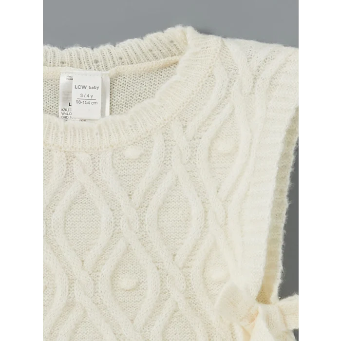 LCW Kids Ekru Bisiklet Yaka Kız Bebek Süveter