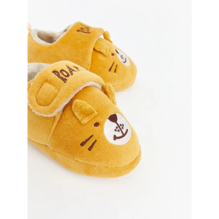 LCW STEPS Sari Hayvan Figürlü Kadife Erkek Bebek Panduf