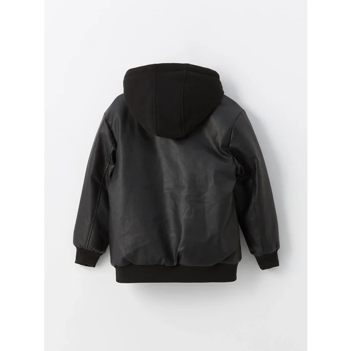 LCW Kids Siyah Kapüşonlu Deri Görünümlü Erkek Çocuk Mont