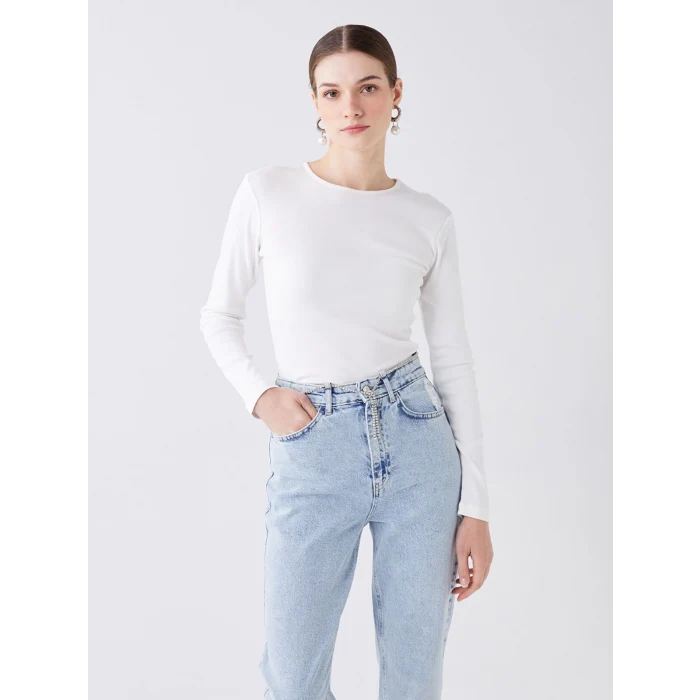 LCWAIKIKI Classic Ekru Bisiklet Yaka Kadın Body