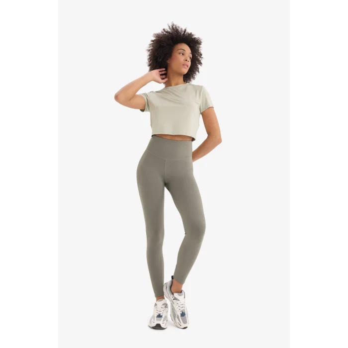 Defacto D7295 Haki DeFactoFit Crop Bisiklet Yaka Basic Düz Sporcu Kısa Kollu Tişört