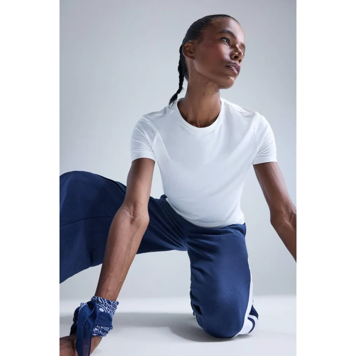 Defacto D2296 Ekru DeFactoFit Standart Fit Bisiklet Yaka Sporcu Basic Düz Kısa Kollu Tişört