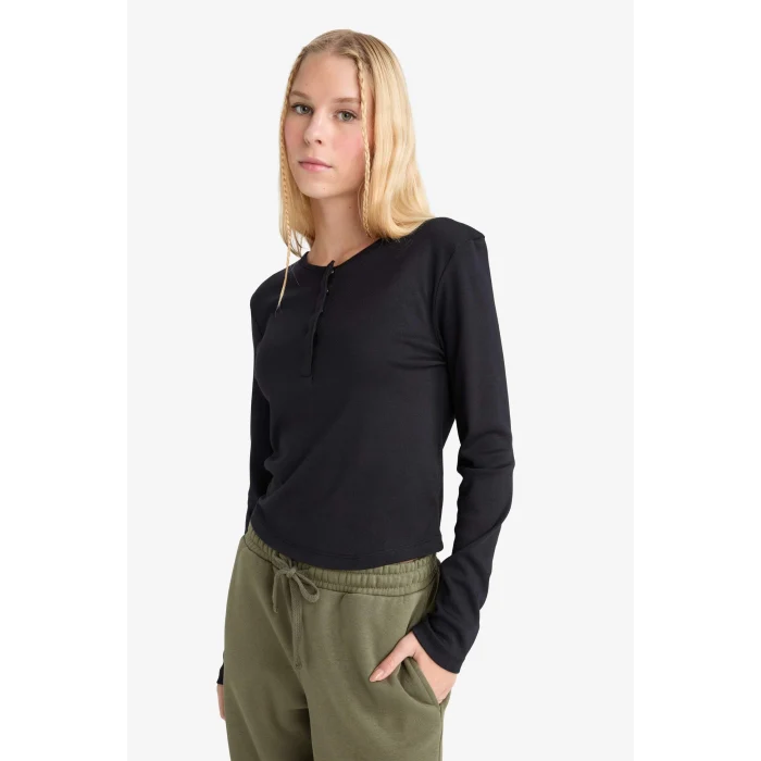 Defacto E7680AXBK81 Siyah Coool Fitted Düğmeli Yaka Ribana Uzun Kollu Tişört