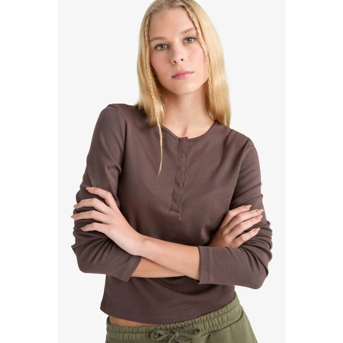 Defacto E7680AXBN539 Kahve Coool Fitted Düğmeli Yaka Ribana Uzun Kollu Tişört