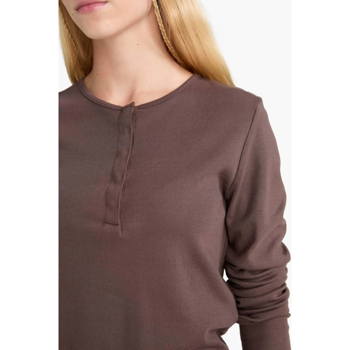 Defacto E7680AXBN539 Kahve Coool Fitted Düğmeli Yaka Ribana Uzun Kollu Tişört