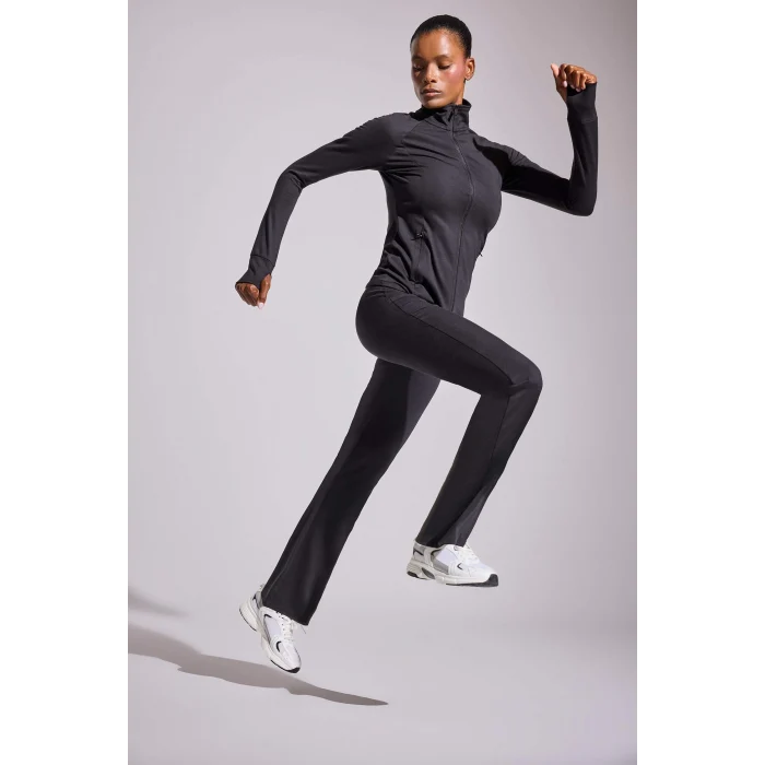 Defacto B3988 Siyah DeFactoFit Flare Fit Toparlayıcı Yüksek Bel İspanyol Paça Soft Touch Sporcu Pantolon