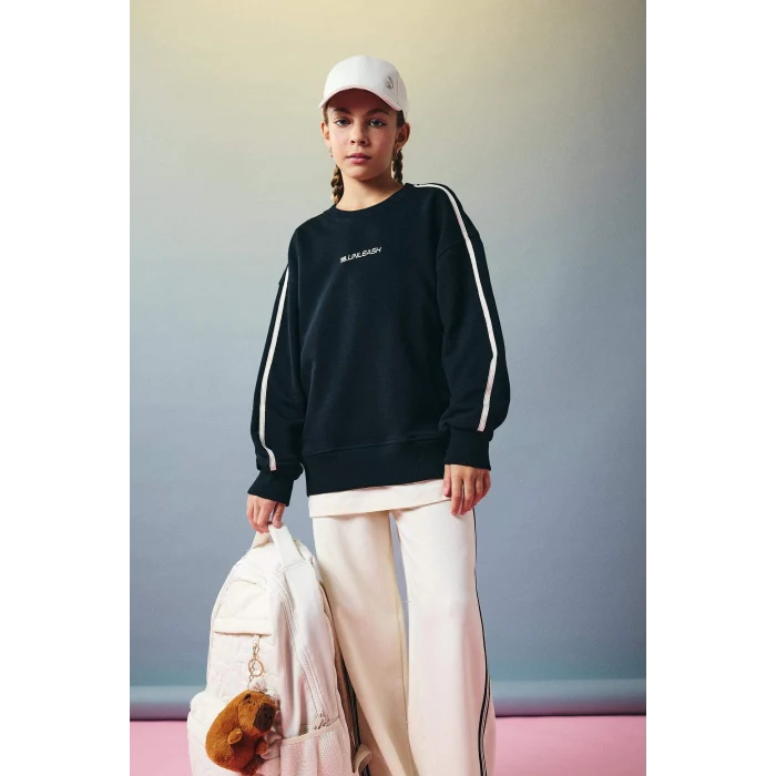 Defacto F2795A8BK81 Siyah Kız Çocuk Oversize Geniş Kalıp Bisiklet Yaka Baskılı Sweatshirt