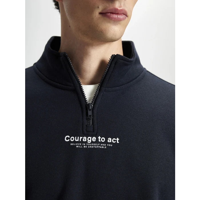 LCWAIKIKI Classic Lacivert Dik Yaka Uzun Kollu Baskılı Erkek Kalın Sweatshirt