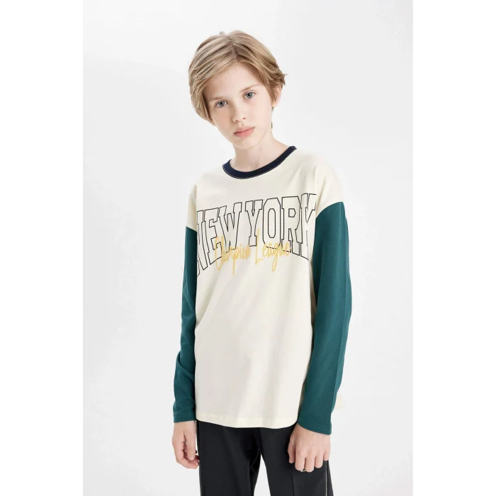 Defacto C9286 Ekru Erkek Çocuk Oversize Geniş Kalıp Bisiklet Yaka Yazı Baskılı Uzun Kollu Okul Tişörtü