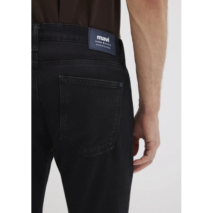 Mavi 0042290642 Jake Classic Denim Yıkamalı Siyah Jean Pantolon