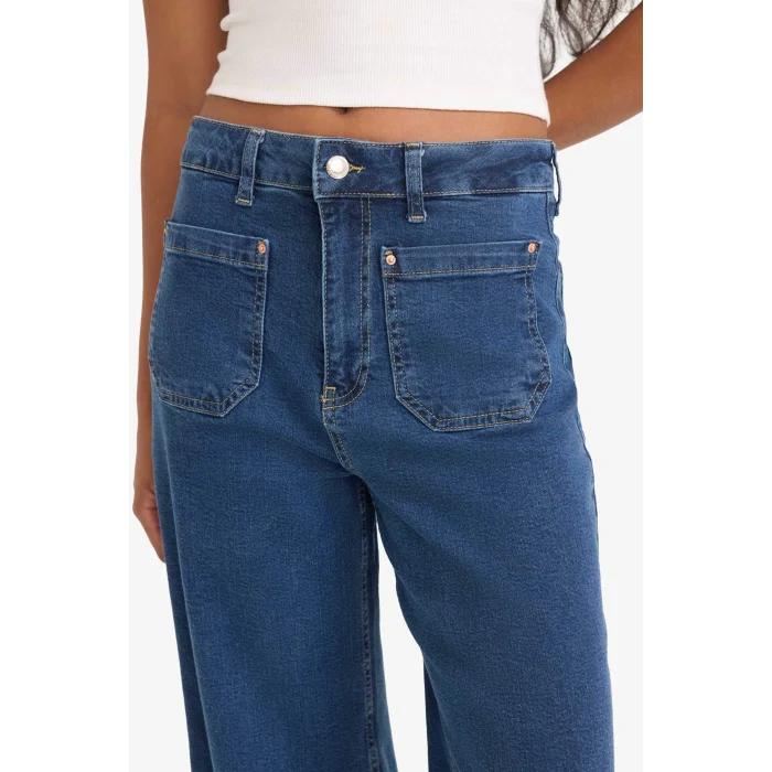 Defacto F7804AXNM85 İndigo Kısa Geniş Paça Yüksek Bel Bilek Boy Jean Yıkamalı Pantolon