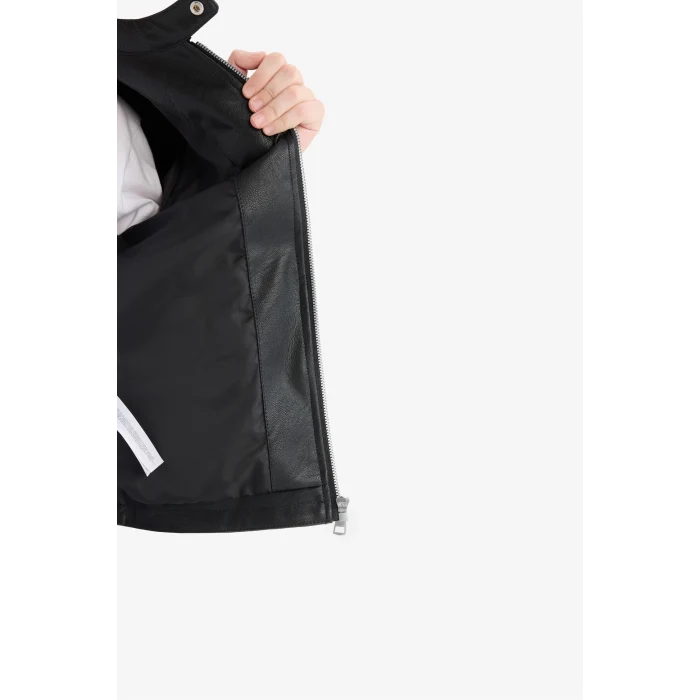 Defacto C4320A8BK27 Siyah Erkek Çocuk Su Geçirmez Fermuarlı Suni Deri Ceket Mont