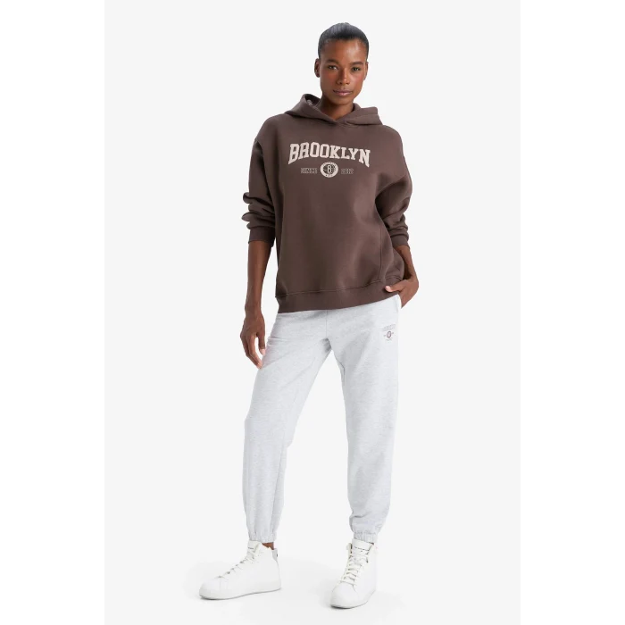 Defacto E9763AXBN335 Kahve DeFactoFit NBA Brooklyn Nets Oversize Geniş Kalıp Kapüşonlu Sporcu Sweatshirt