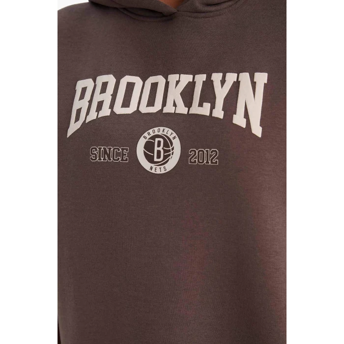 Defacto E9763AXBN335 Kahve DeFactoFit NBA Brooklyn Nets Oversize Geniş Kalıp Kapüşonlu Sporcu Sweatshirt